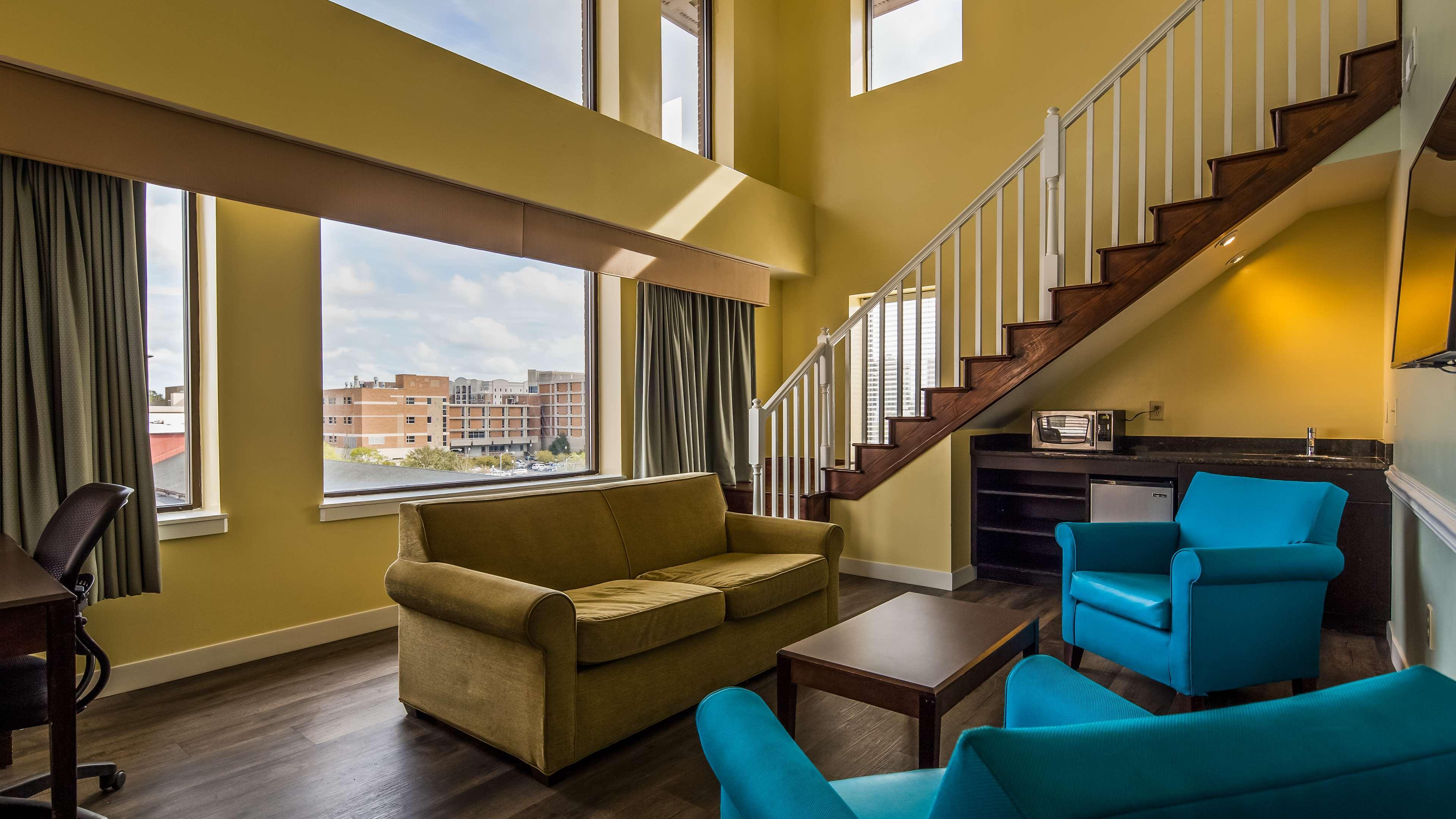Best Western Plus Coastline Inn Wilmington Exterior photo